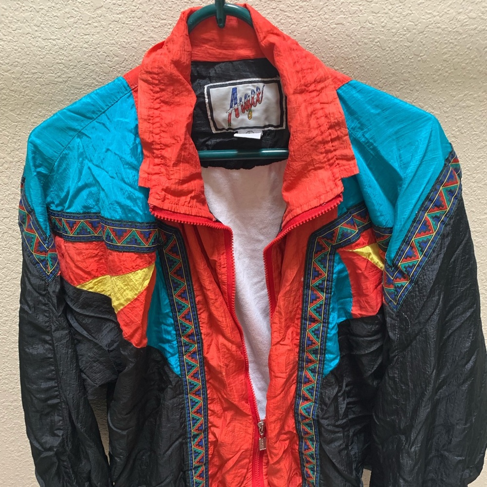 Vintage men’s windbreaker. Very. Nice shape Arizona vibes